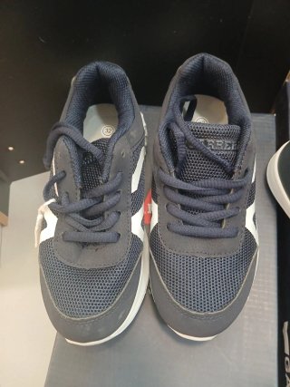 Lote 3 pares zapatillas niño talla 32