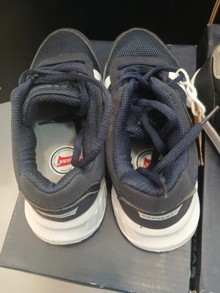 Lote 3 pares zapatillas niño talla 32
