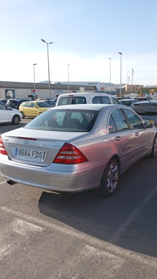 Mercedes-Benz Clase C 2006