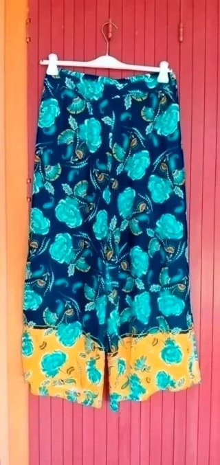 Pantalones pantaloni palazzo fantasia floreale