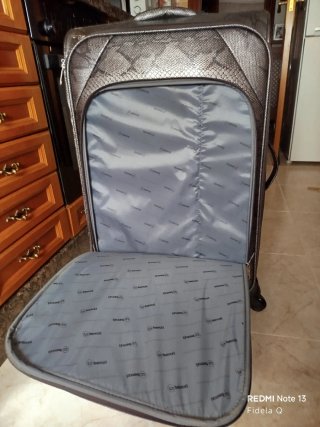 Maleta de viaje a estrenar