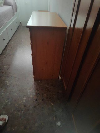 Cómoda de pino nueva
