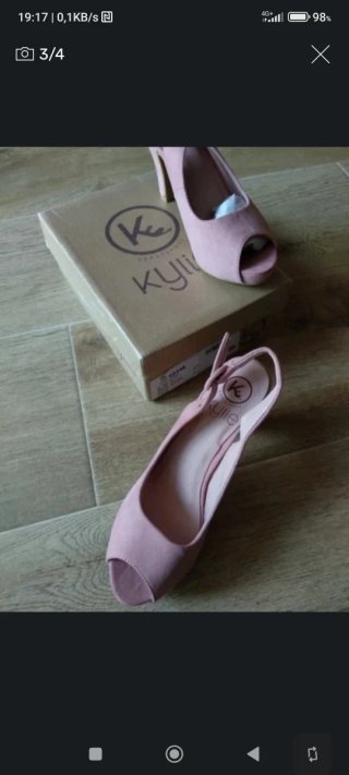 Zapatos Kylie rosa sin estrenar