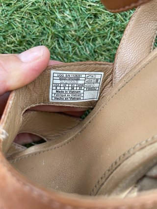 Sandalias cuña UGG piel marrón