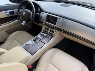 JAGUAR XF 2.2 Diesel Premium Luxury