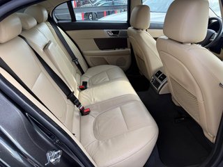 JAGUAR XF 2.2 Diesel Premium Luxury