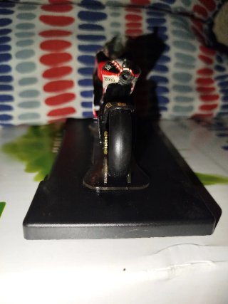 moto decorativa GP Ducati Desmosedici GP 11