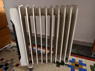 Radiador Aceite Sahara 2000W - Para Reparar