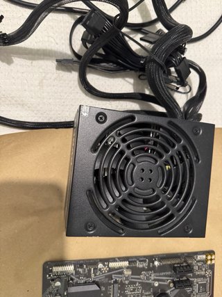 Componentes PC: Placa Base, Fuente, RAM, GPU