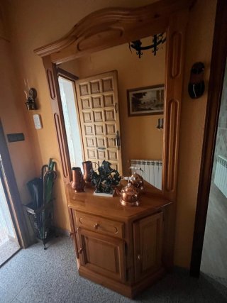 Recibidor de pino macizo
