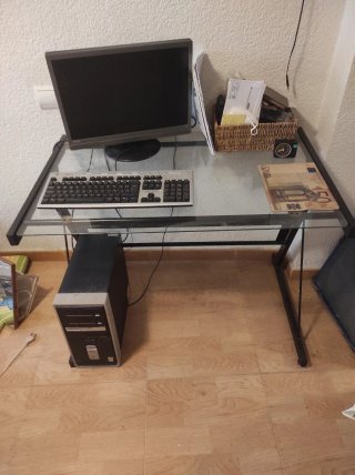 Escritorio cristal y metal negro