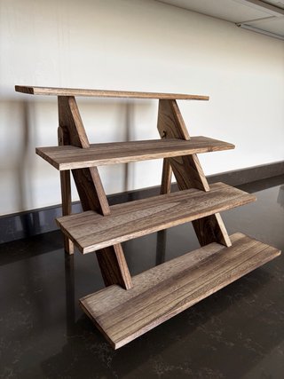 Expositor de madera de 4 niveles