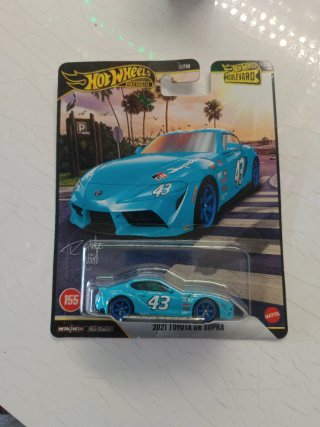Hot Wheels Premium Boulevard 2021 Toyota GR Supra