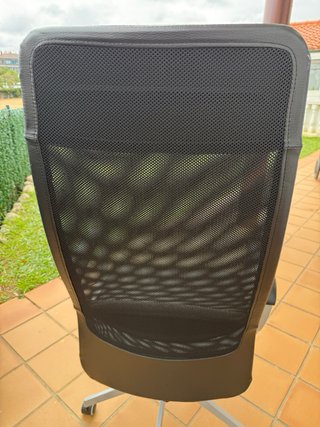 Silla de oficina IKEA Markus cuero negra