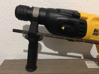 Taladro percutor Original Dewalt DCH133