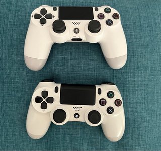 PS4 Blanca 11.0 500GB + 2 Mandos