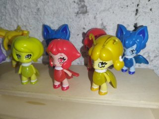 Lotto 8 personaggi circa 7 cm z3