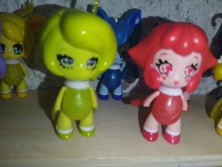 Lotto 8 personaggi circa 7 cm z3