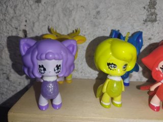 Lotto 8 personaggi circa 7 cm z3