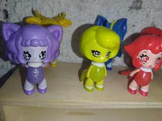 Lotto 8 personaggi circa 7 cm z3