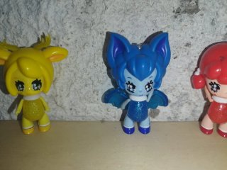 Lotto 8 personaggi circa 7 cm z3