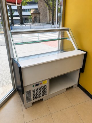 Vitrina expositora refrigerada