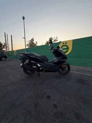 Honda PCX Negra