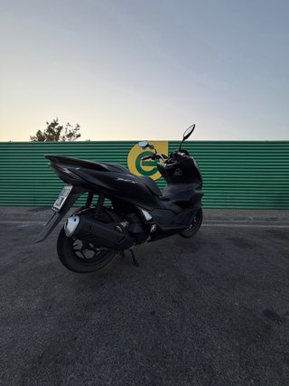 Honda PCX Negra