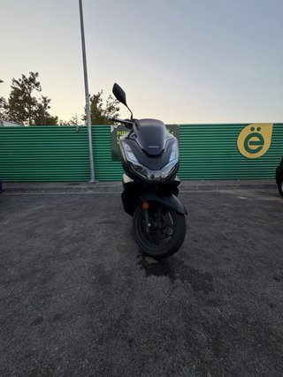 Honda PCX Negra