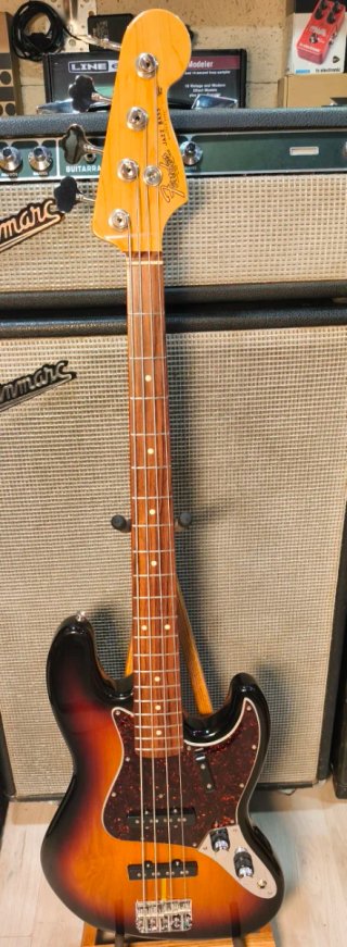 Fender Jazz Bass AVRI '62 2000 Mejorado
