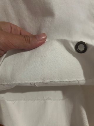 Pantalones blancos con detalles