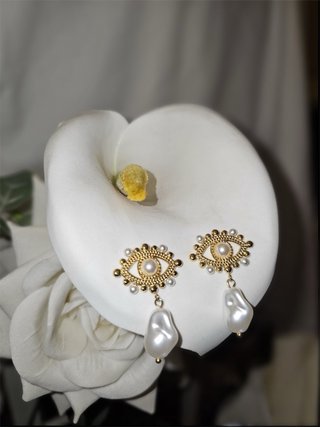 Orecchini vintage occhio perle barocche oro