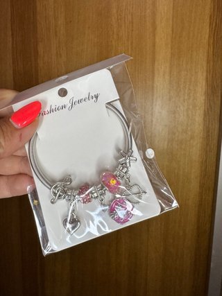 Pulsera estilo Pandora con charms