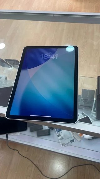 iPad Air 11 Azul 128GB M2 Batería 98%