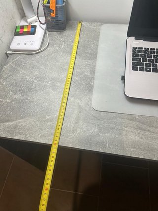 Escritorio moderno gris y blanco