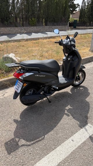 Yamaha Delight 125 Scooter pcx nmax