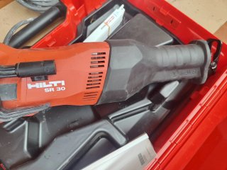 Sierra Sable Hilti SR 30 + 50 hojas