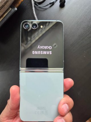 Samsung Z Flip 5
