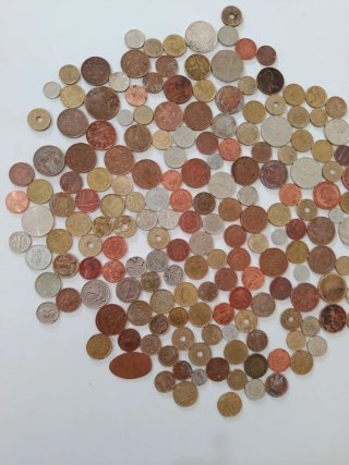 180 Monedas del Mundo Colección Variada