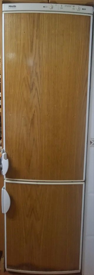 Frigorífico Miele - Congelado hace hielo