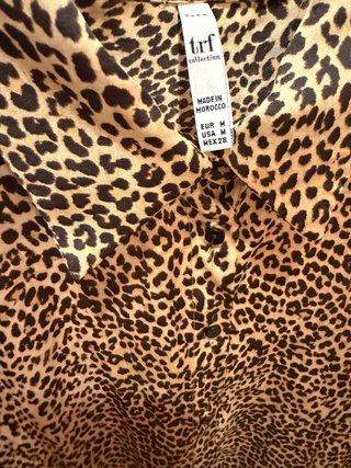 Camisa satinada animal print leopardo