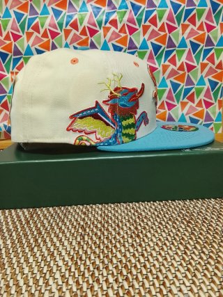 Gorra New Era 59FIFTY Dragón Talla 7.1/2