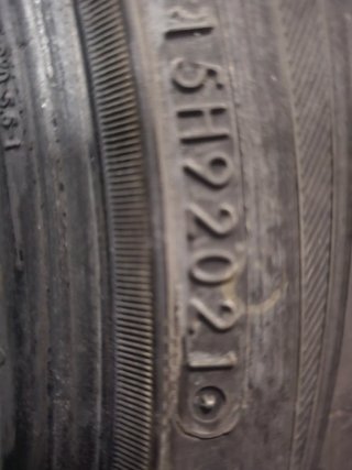 Neumáticos 215/55/17