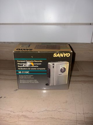 2 Grabadoras de Casete Sanyo Compactas