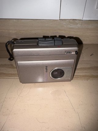 2 Grabadoras de Casete Sanyo Compactas