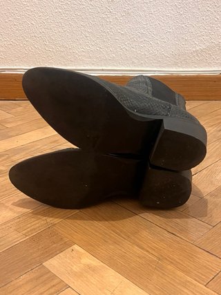 Botines de cuero negros