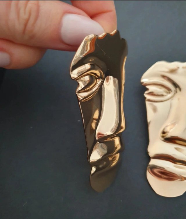 Pendientes abstractos dorados