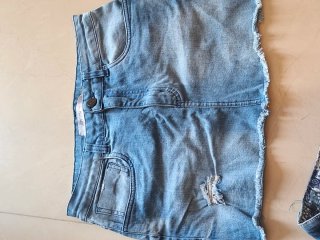 Lote 3 prendas: Falda y 2 Shorts Vaqueros