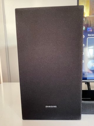 Samsung Barra de sonido 2.1 con subwoofer.