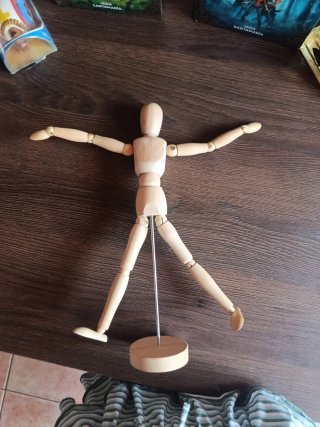 Maniquí de madera para dibujar